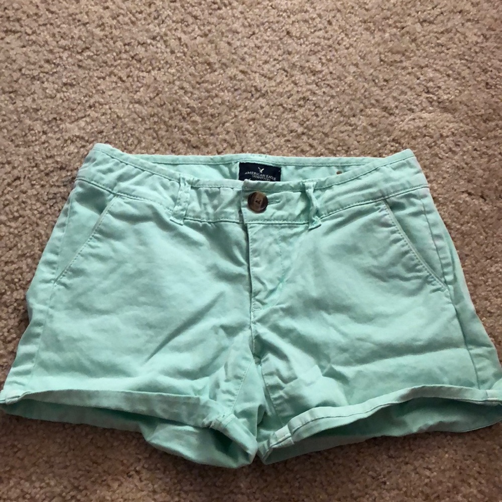 American Eagle mint colored shorts!!